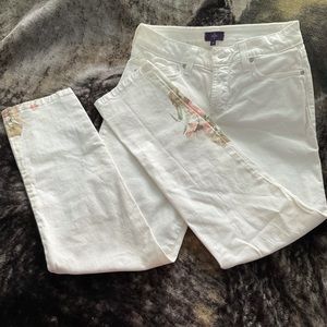 💸NYDJ White Floral Jeans 🤍🌺 size 4